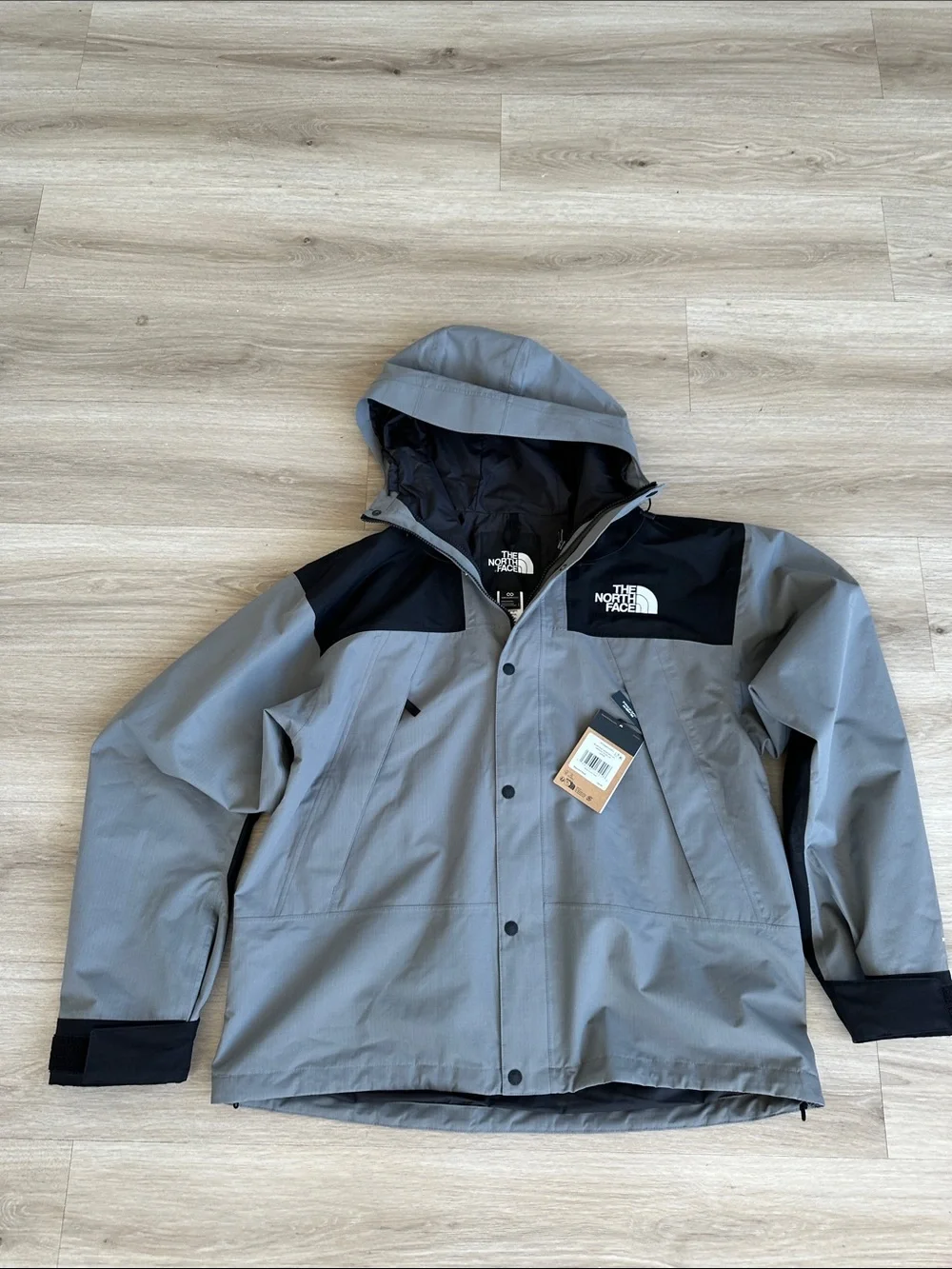 The north face Men’s DRYVENT™ Mono Mountain Jacket